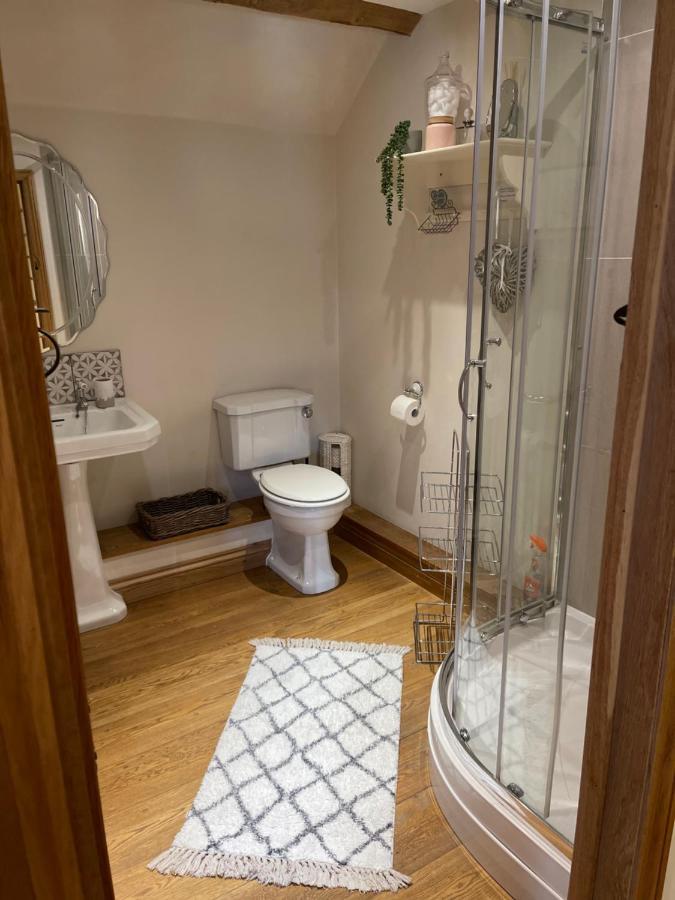 The Cider Barn - Spacious First Floor Apartment Set Within Barn Conversion Челтнем Екстер'єр фото